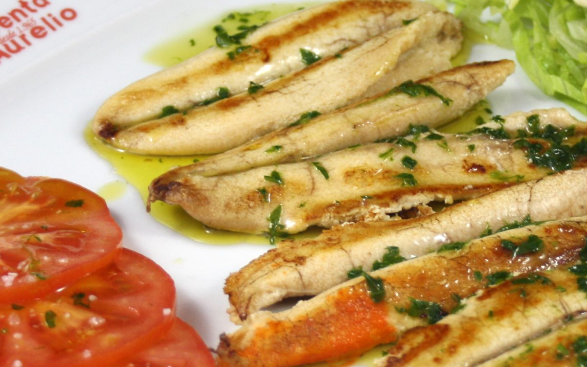 Huevas de caballas en Cádiz. Venta Aurelio Restaurante entre Chipiona y Sanlúcar de Barrameda.