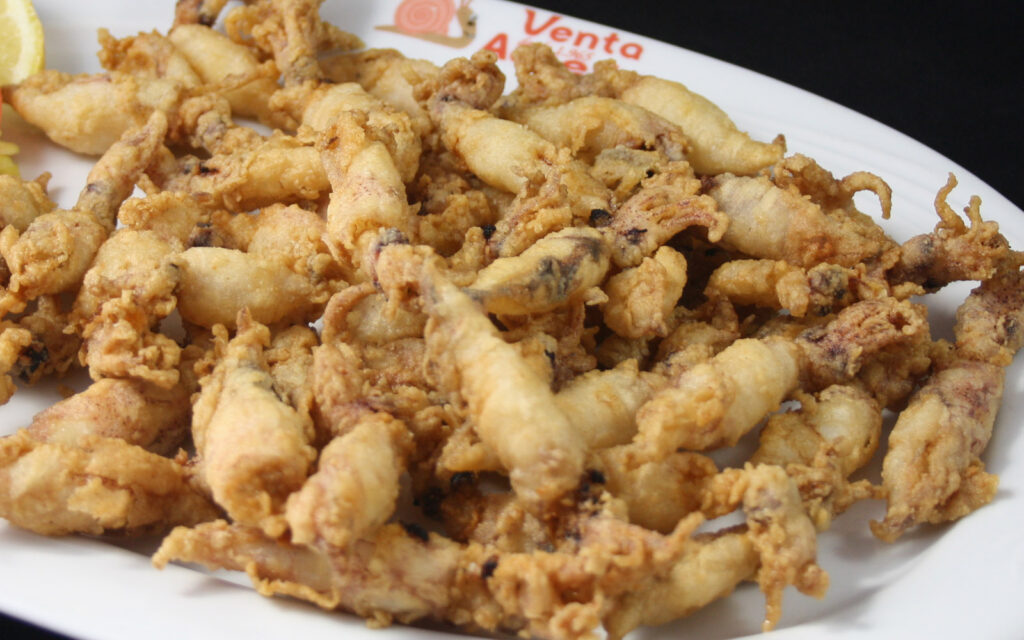 Puntillitas fritas de Cádiz. Venta Aurelio Restaurante entre Chipiona y Sanlúcar de Barrameda.