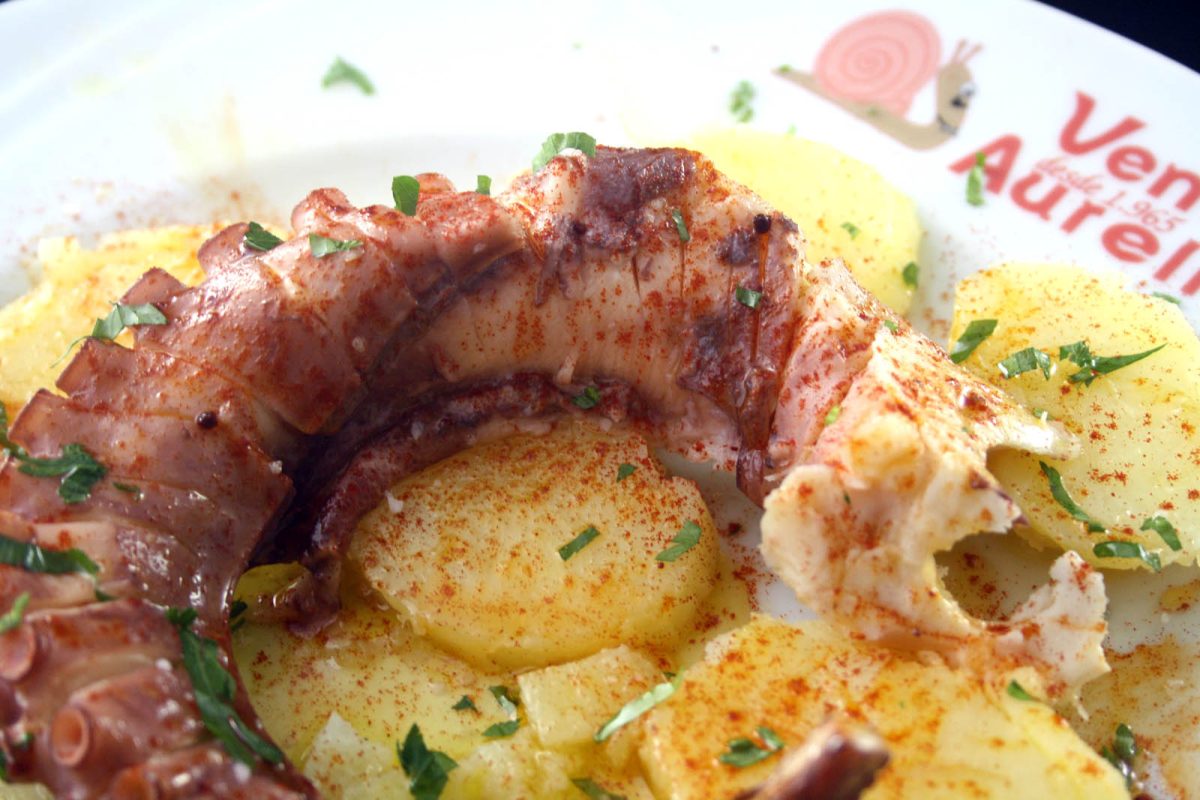Rejo pulpo a la gallega en restaurante de Cádiz. Chipiona. Sanlúcar